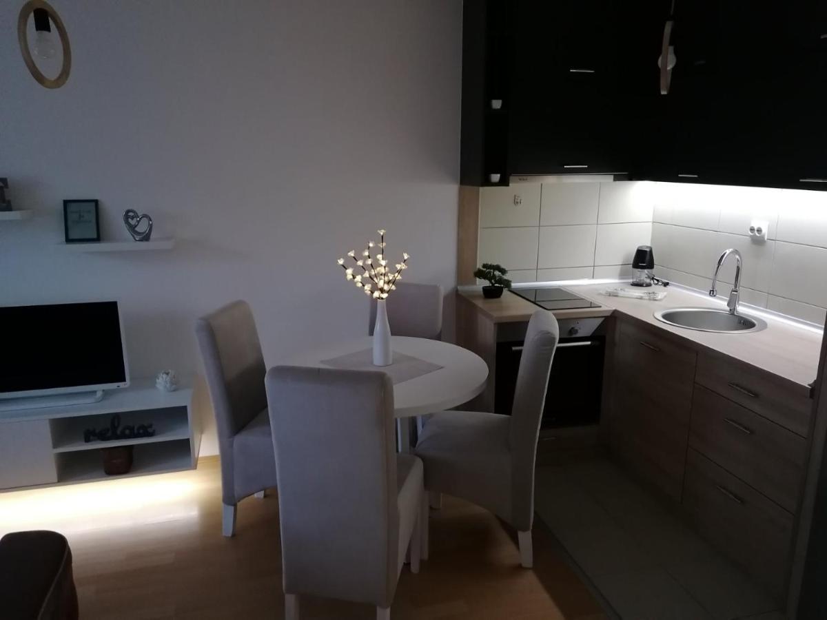 Emili Apartman Jagodina Eksteriør billede