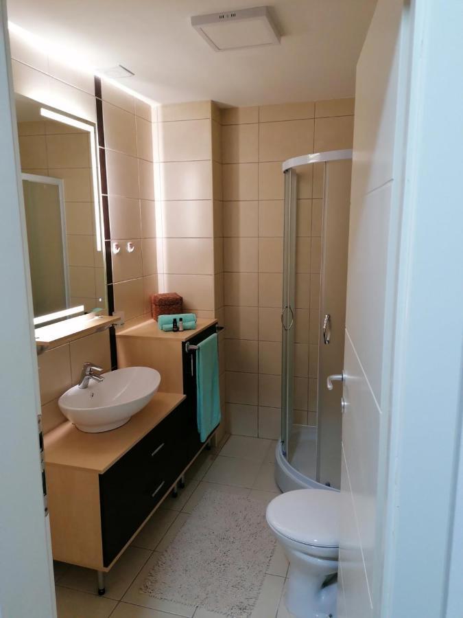 Emili Apartman Jagodina Eksteriør billede
