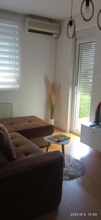 Emili Apartman Jagodina Eksteriør billede